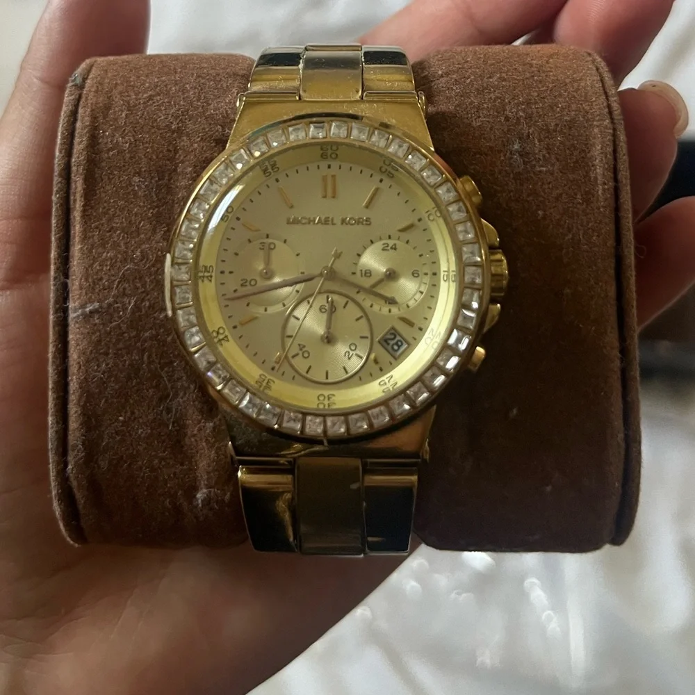 Michael Kors Watch - Picture 7 of 8